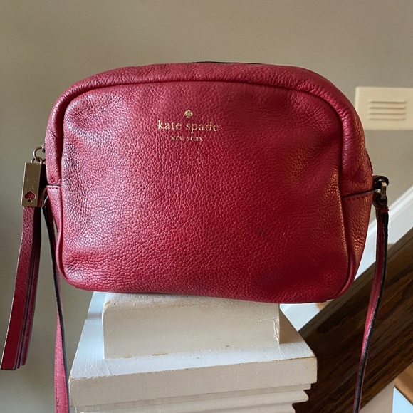 Kate Spade Small Red Pebble Leather Crossbody - Picture 1 of 5